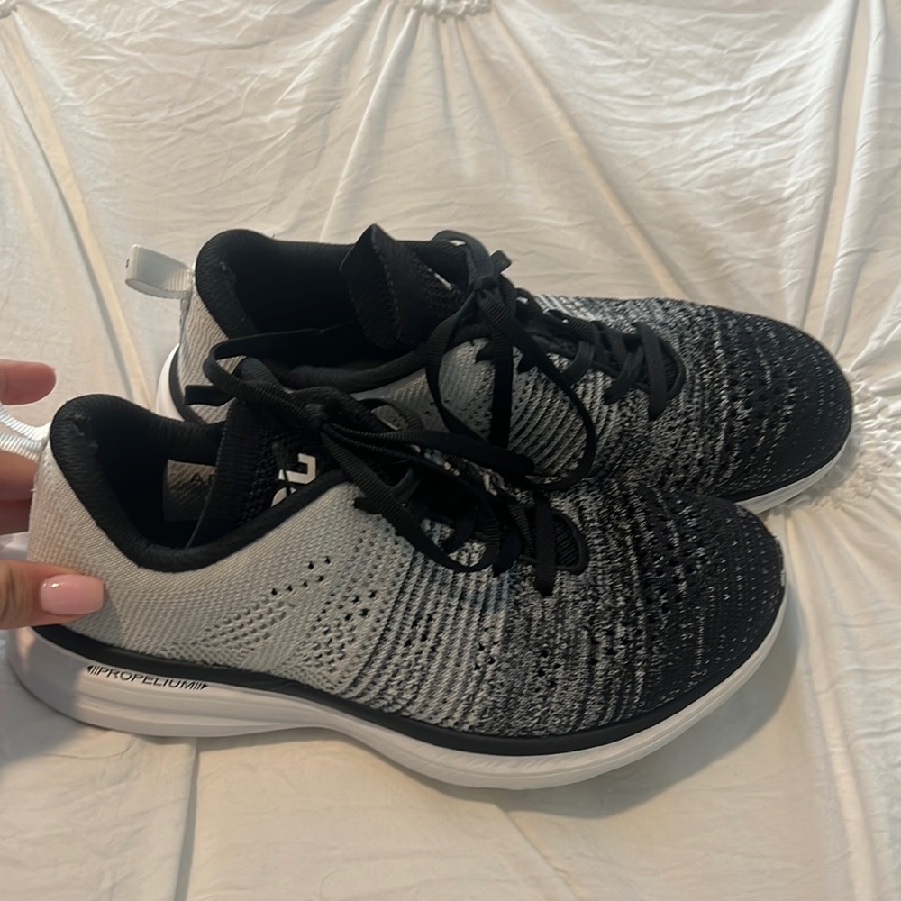 Black APL’s . Size 8! Great condition! Only worn a few times